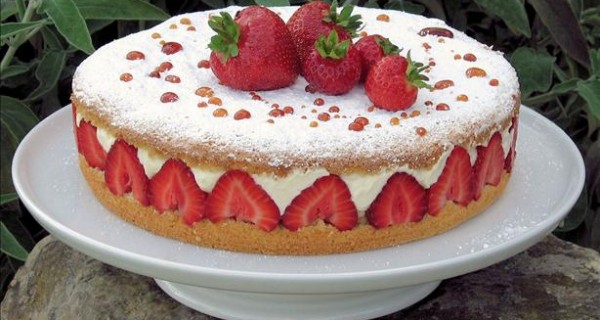 strawberry cream cake recipe