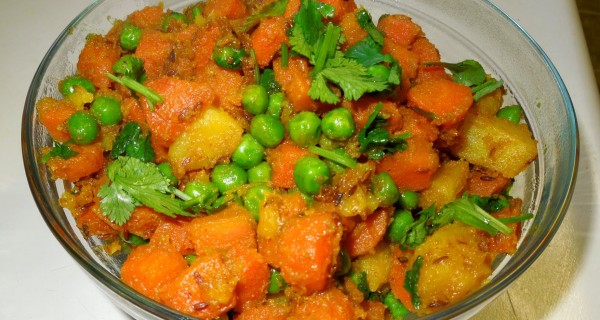 Aloo gajar matar recipe